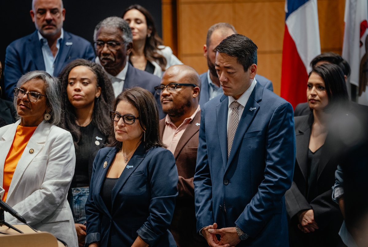 Texas House advances fundraising restrictions for lawmakers who leave state to block legislation